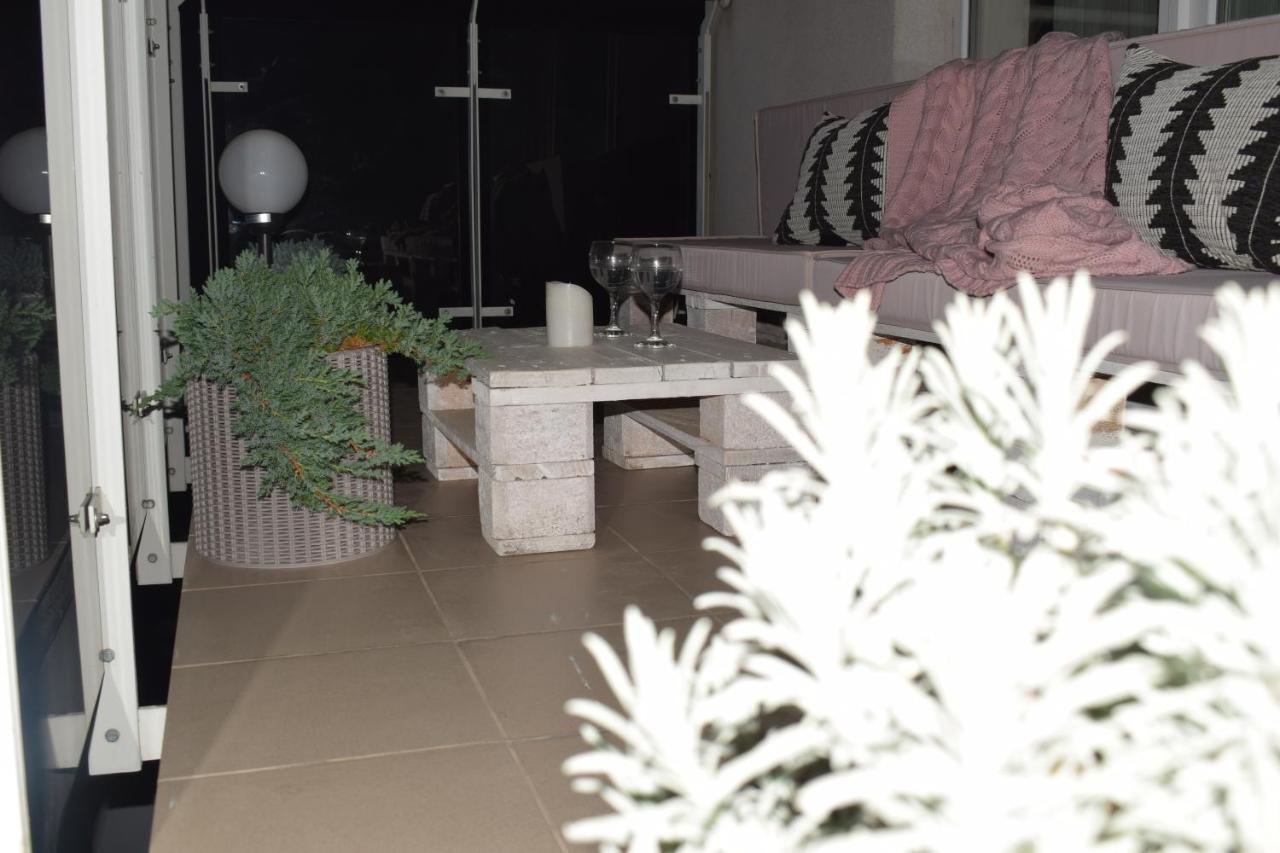 Sweet Residence Apartment Arad Exterior foto